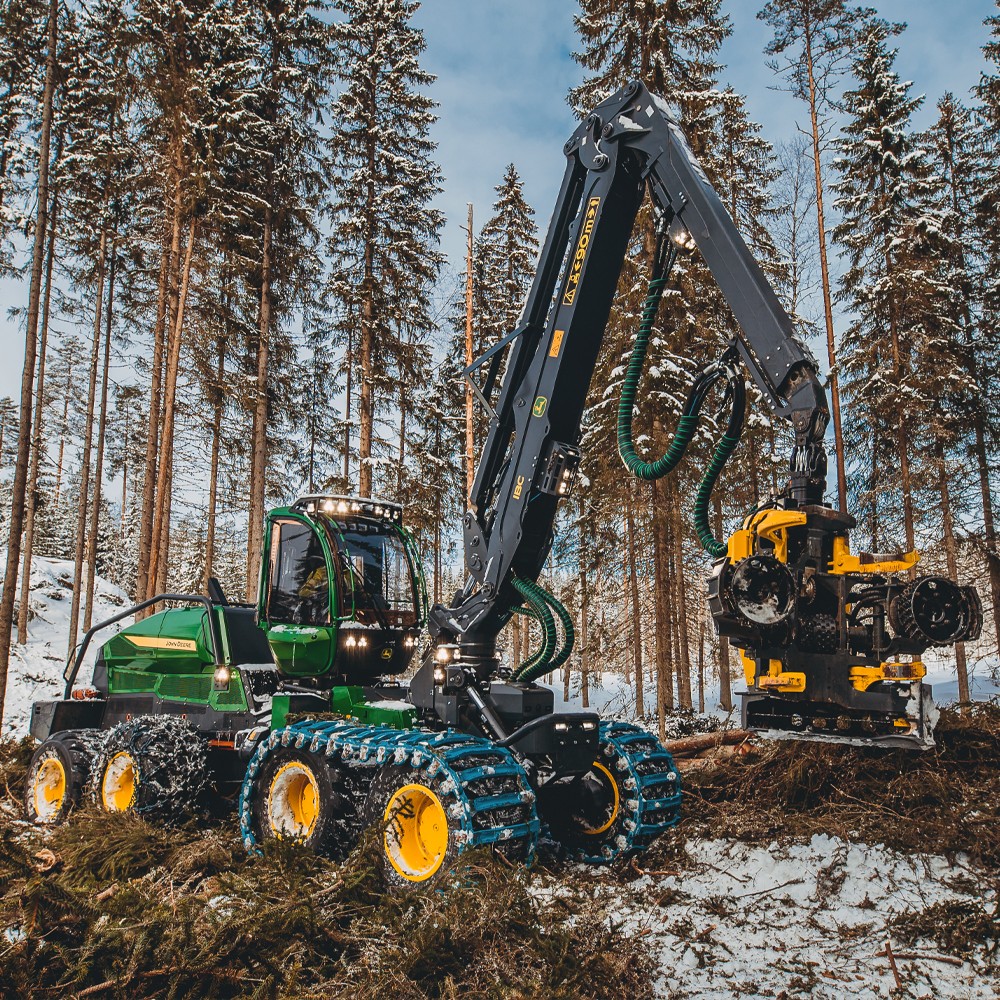 Harvesters John Deere